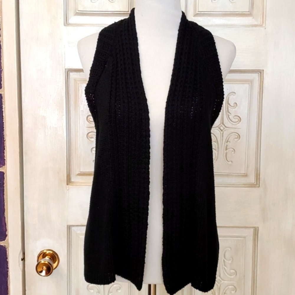 Gap  Black sweater vest